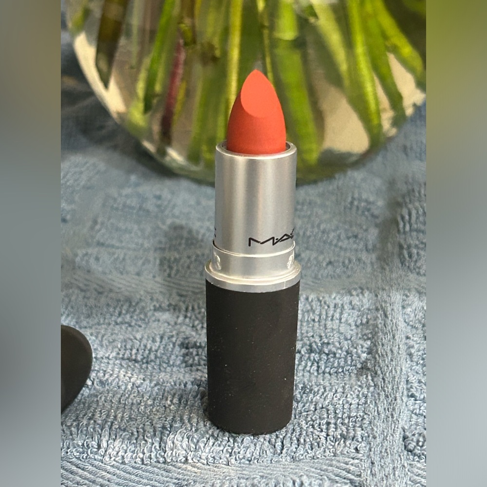 MAC Powder Kiss Lipstick in Devoted to Chili - NWT - Picture 6 of 6